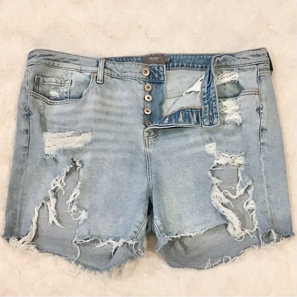 Torrid 20 High Rise Denim Shorts Super Distressed Women’s Button Fly Stretch
